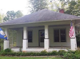 669 Harrison Ave, Franklin, NC 28734