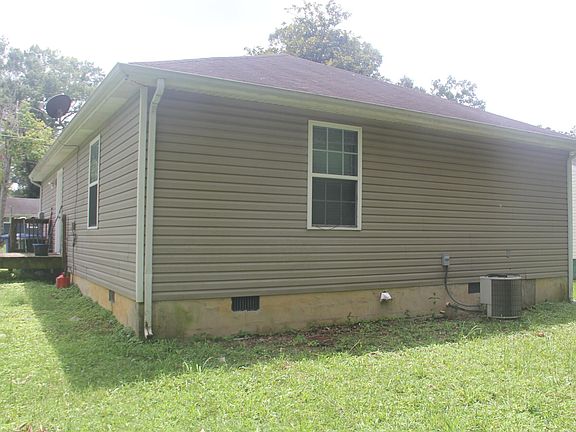 3rd image of 4721 Montview Dr