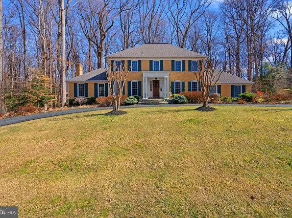 1153 Old Gate Ct, Mc Lean, VA 22102