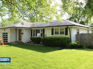 823 E Holm Dr, Joliet, IL 60432