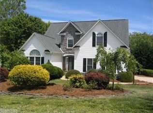 187 Kingsmill Dr, Advance, NC 27006