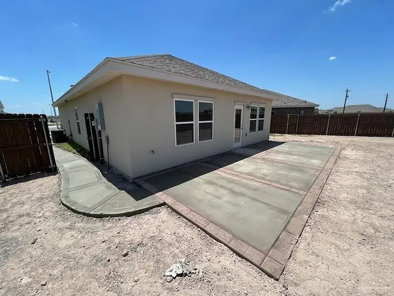 2402 Augustin Ct — Photo 15