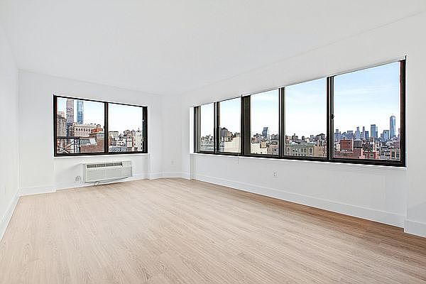 1st image of 160 W 24th St #N