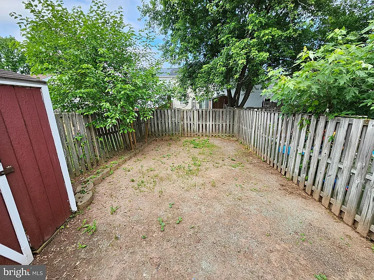 509 Beebe Ct — Photo 25