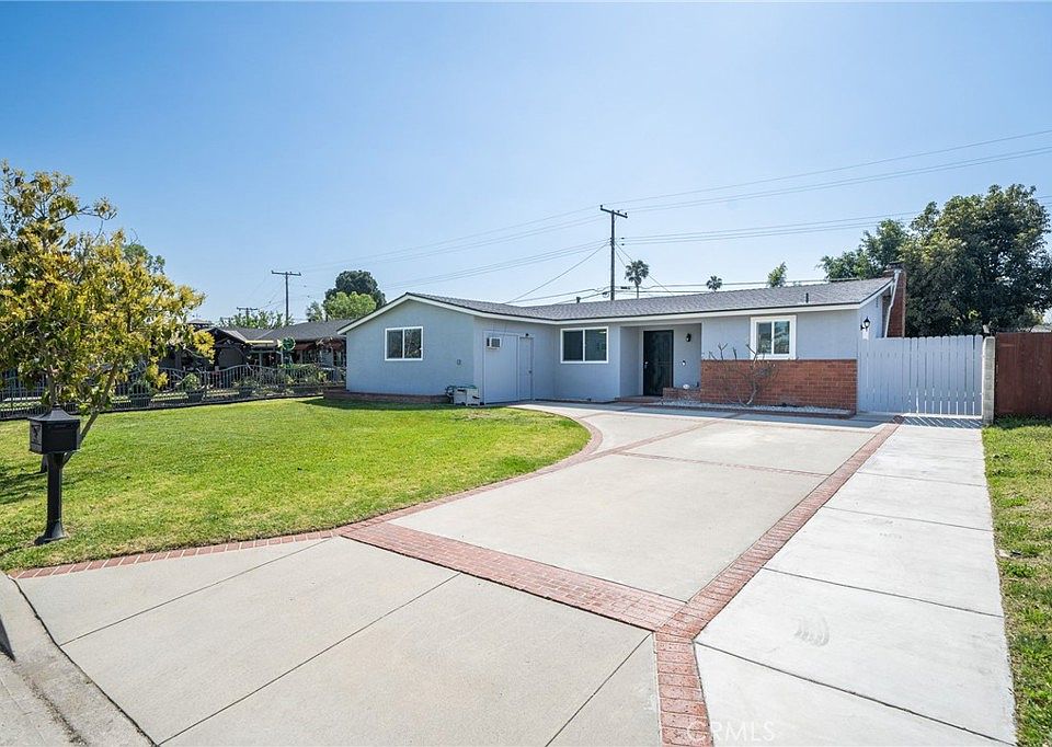 1st image of 6063 N Oakbank Dr
