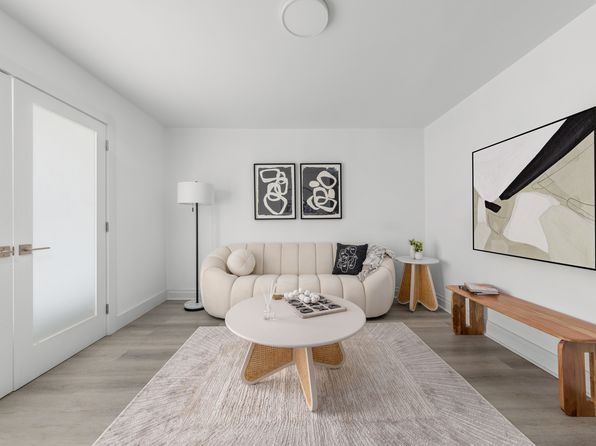 721 Columbus Ave #33I