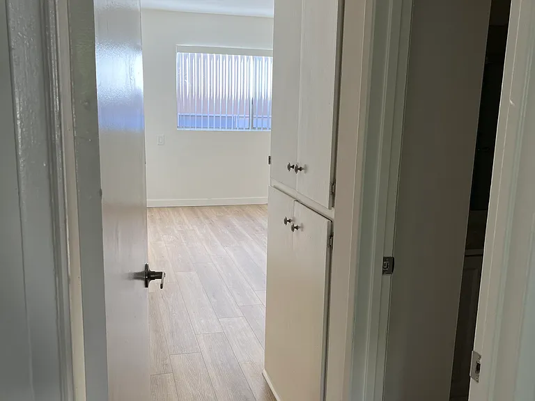 5400 Newcastle Ave #68 — Photo 11