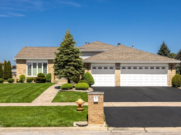 6338 Applehill Rd, Matteson, IL 60443