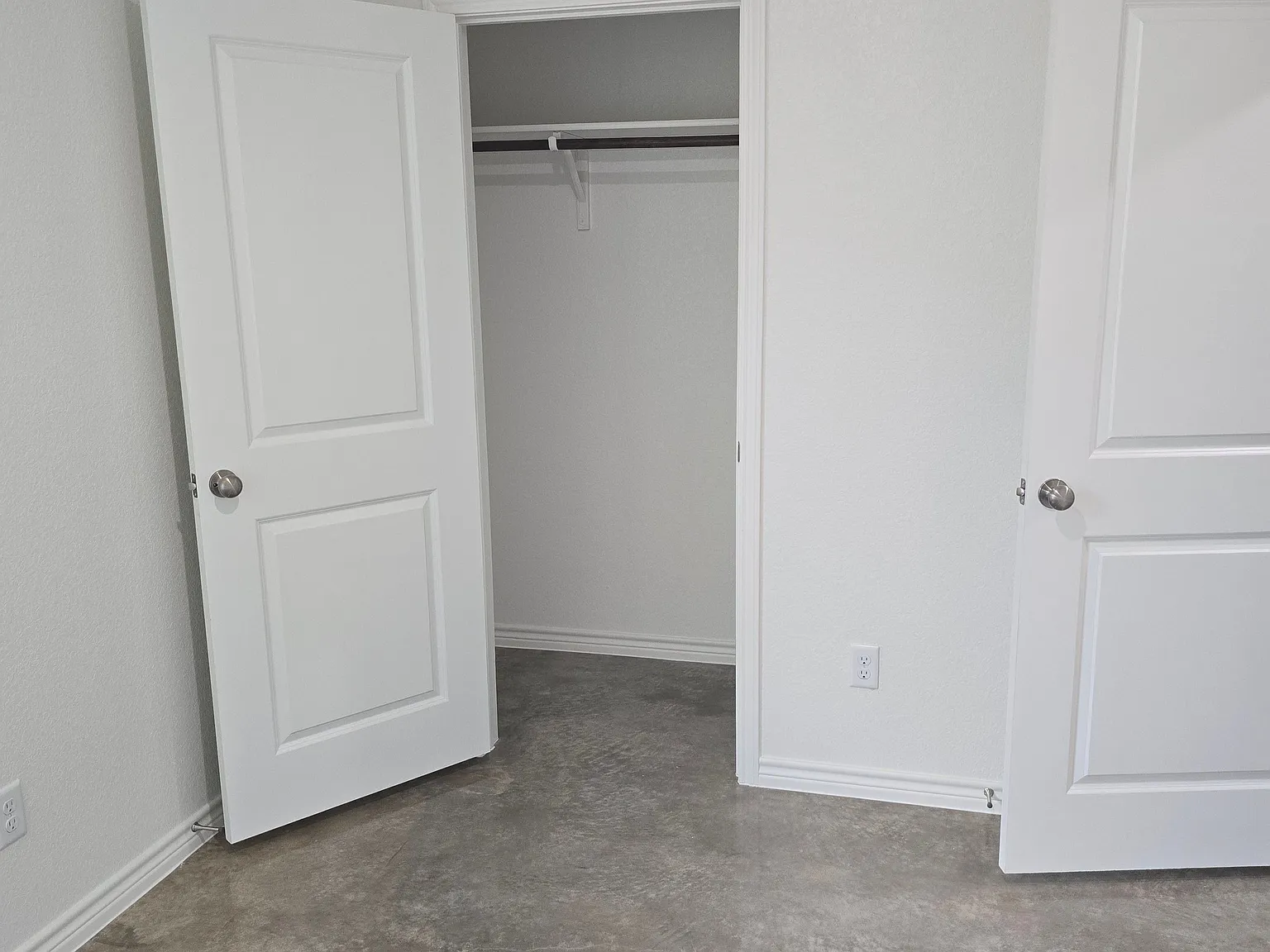 1278 Lehmann Dr — Photo 4