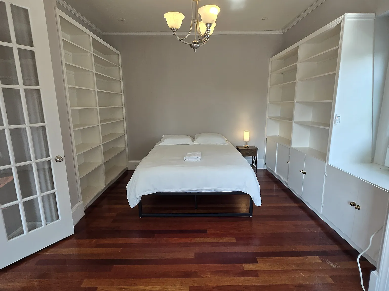 3 bed, 1600 sqft, $3,995 — Photo 4