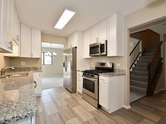 3rd image of 1645 Leytonstone Dr