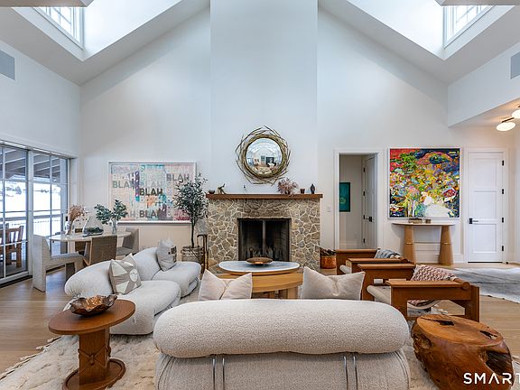 4th image of 292 Wood Duck Road