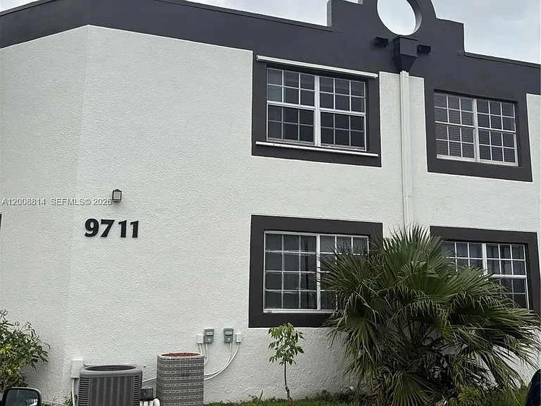 9711 Fontainebleau Blvd #D101 — Photo 9