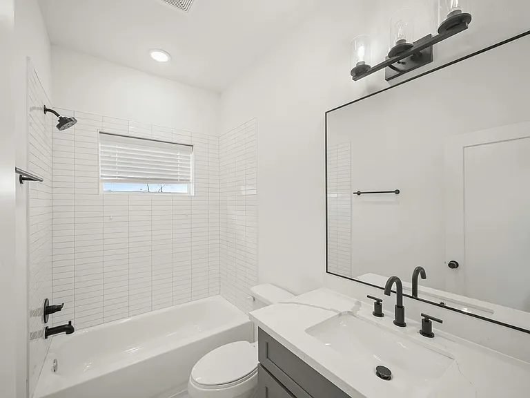 2811 Anita St — Photo 16