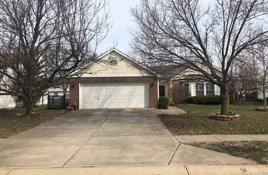 1644 Blankenship Dr photo 1