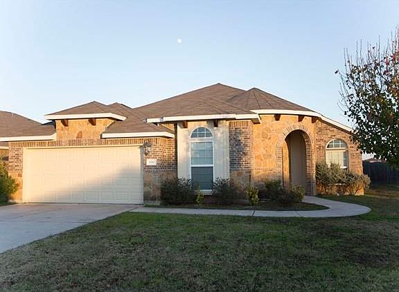 2nd image of 1010 Blackman Ct
