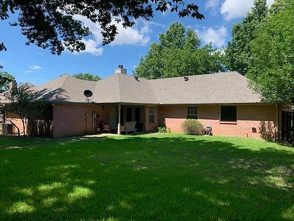 2nd image of 107 Ginger Dr
