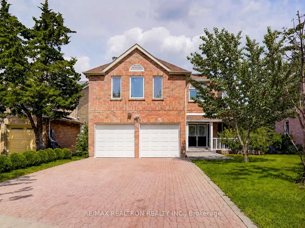 233 Brimson Dr, Newmarket, ON L3X 1H8