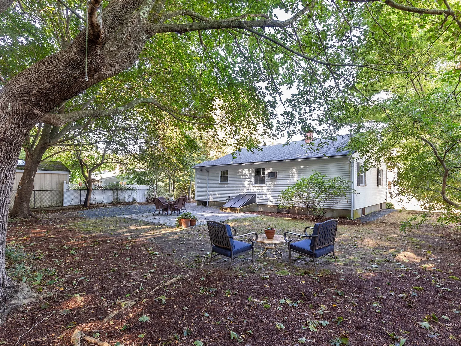 2 bed, 1.0 bath, 952 sqft, $2,500 — Photo 4