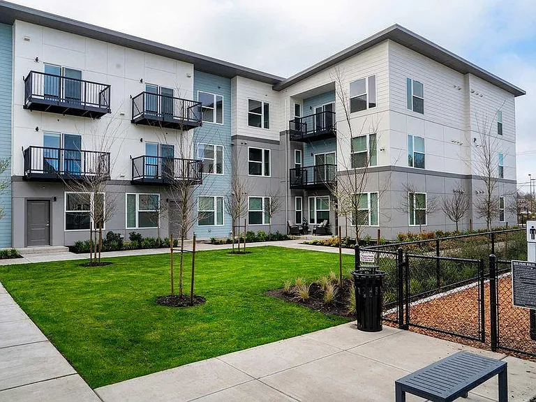The Main Apartments — Photo 12
