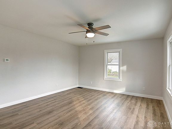 4th image of 728 E Market St