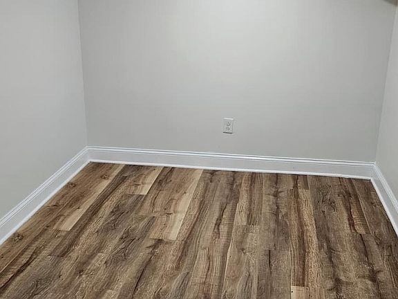 4th image of 2519 N Lawrence St