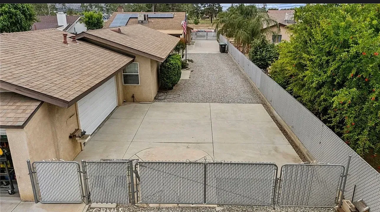 3 bed, 2004 sqft, $3,450 — Photo 2