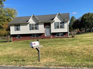 1396 Gibbons Rd, Cookeville, TN 38506