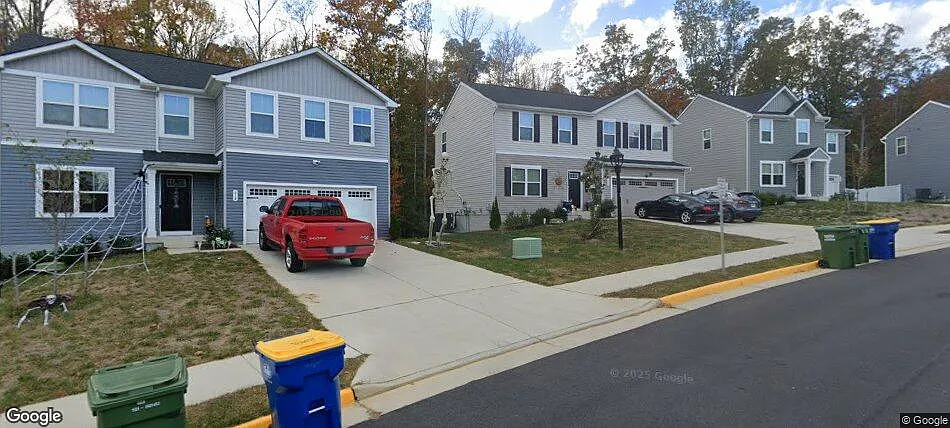 4 bed, 2.5 bath, 1900 sqft, $3,100 — Photo 3