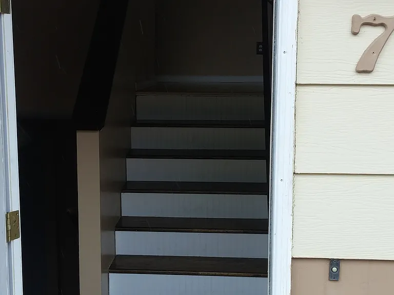 7 Lourie Ln — Photo 4