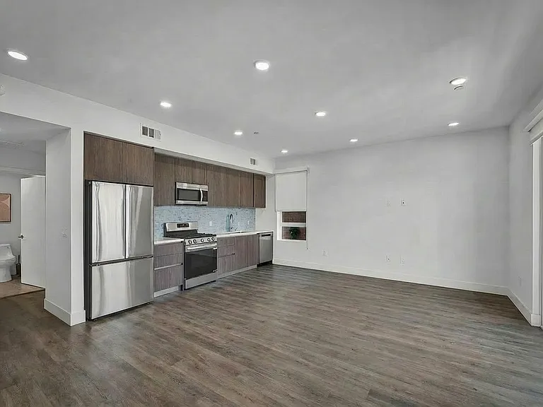 845 S Saint Andrews Pl — Photo 18