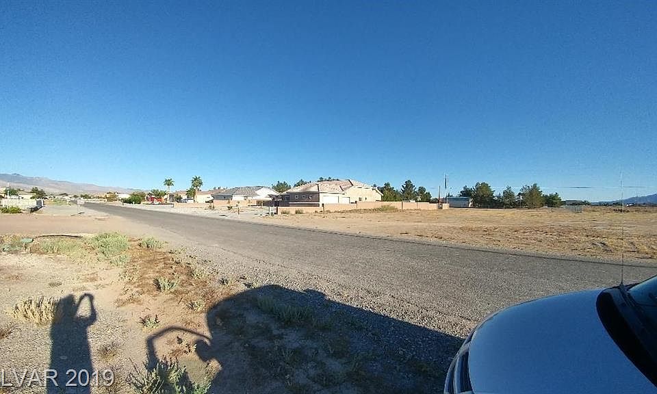 2nd image of 1700 Blackhorn St