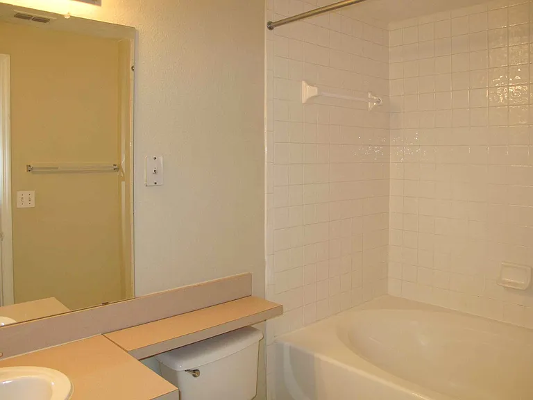 5572 Metrowest Blvd #5-310 — Photo 8