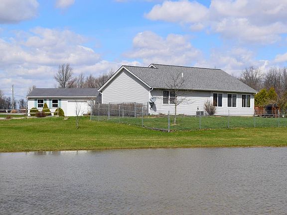 3rd image of 18320 Pine Ln