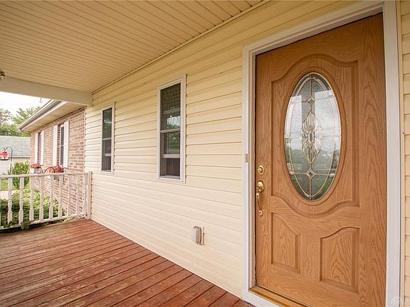5th image of 3371 Homeacres Ave