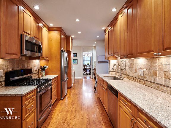 5th image of 2745 Broadway #33