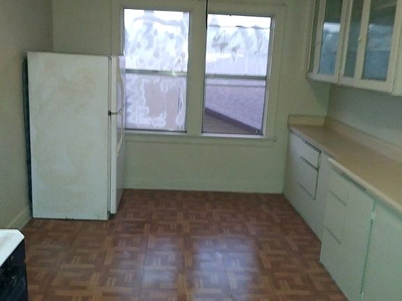 3rd image of 706 N Soto St APT 8