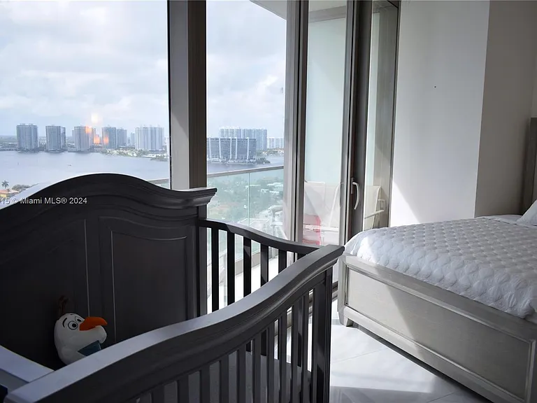 18975 Collins Ave #1804 — Photo 7