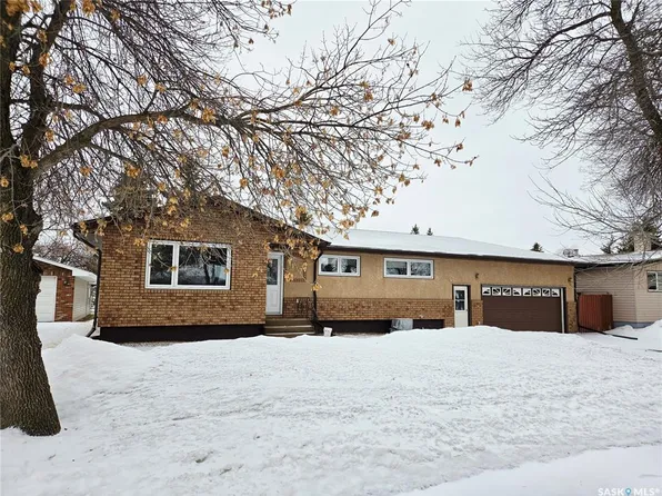 1127 Asquith DRIVE, Esterhazy, SK S0A 0X0