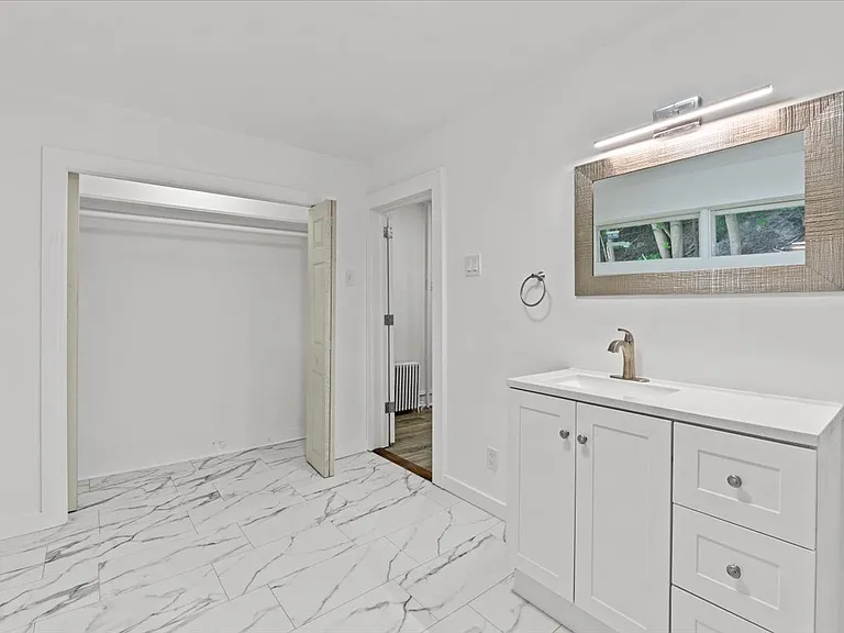 402 River St — Photo 16