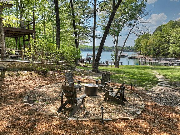 2nd image of 144 Lake Cove Cir