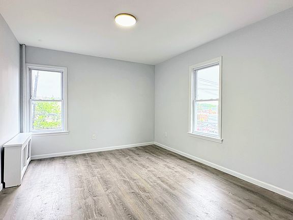 RENOVATED Clean Bedrooms