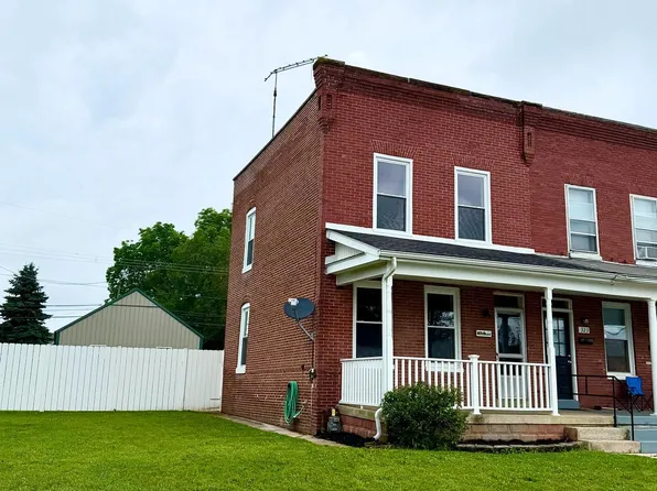 325 Pine St, Hanover, PA 17331