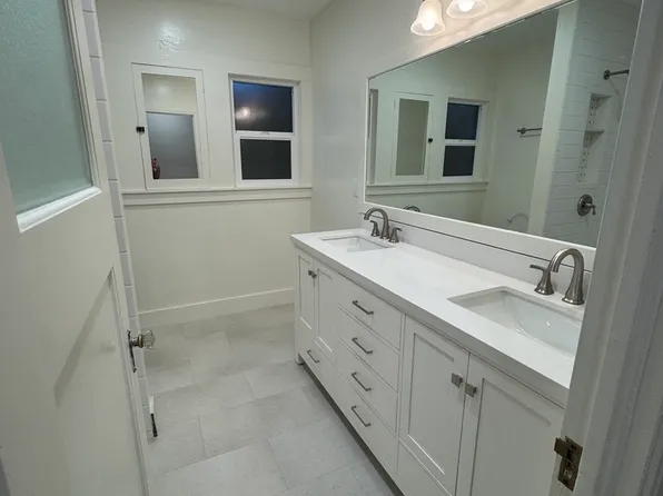 1340 Ventura St, Kingsburg, CA 93631
