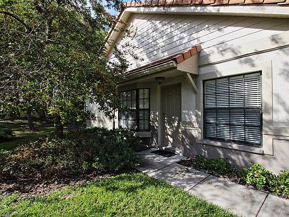 4th image of 17556 Fairmeadow Dr