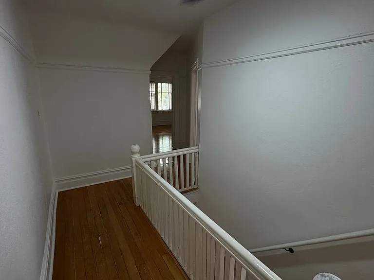 1129 E 600 S — Photo 13
