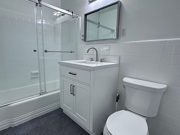 4th image of 5112 Macarthur Blvd NW APT 207