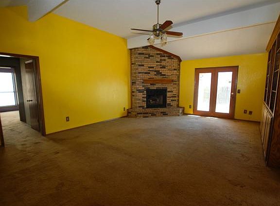 2nd image of 712 Westview Dr
