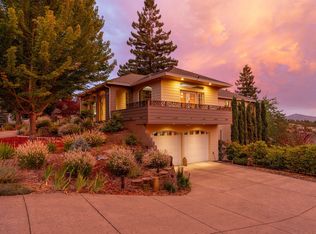 4600 Cloudcrest Dr, Medford, OR 97504