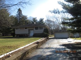 4135 Ridge Rd, Jackson, MI 49201